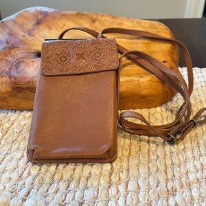 Sak Collective Cellphone Credit Card Wallet; Crossbody Brown Leather